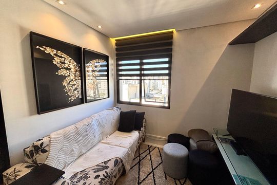 Sala  de apartamento à venda com 1 quarto, 33m² em Jardins, São Paulo