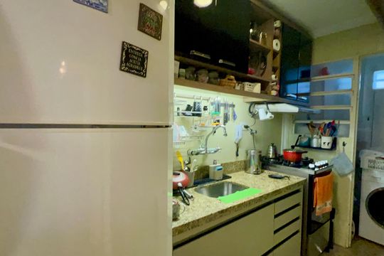 Cozinha de apartamento à venda com 2 quartos, 50m² em Pinheiros, São Paulo