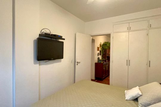 Quarto 1 de apartamento à venda com 2 quartos, 50m² em Pinheiros, São Paulo