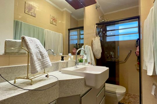 Banheiro de apartamento à venda com 2 quartos, 50m² em Pinheiros, São Paulo