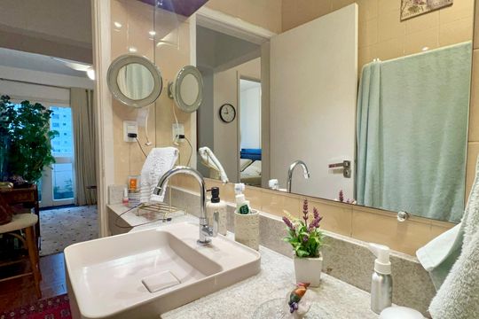 Banheiro de apartamento à venda com 2 quartos, 50m² em Pinheiros, São Paulo