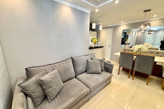 Sala de apartamento à venda com 2 quartos, 47m² em Itaquera, São Paulo
