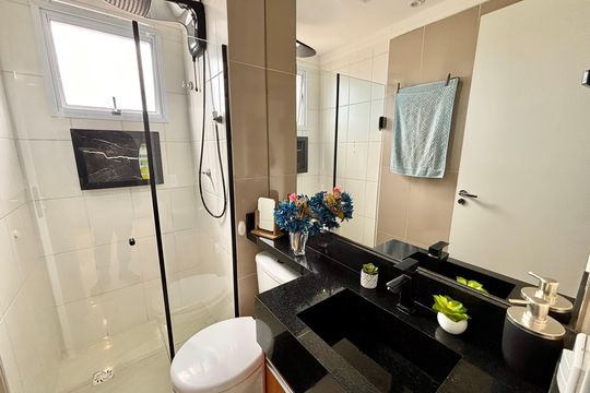 Banheiro de apartamento à venda com 2 quartos, 47m² em Itaquera, São Paulo