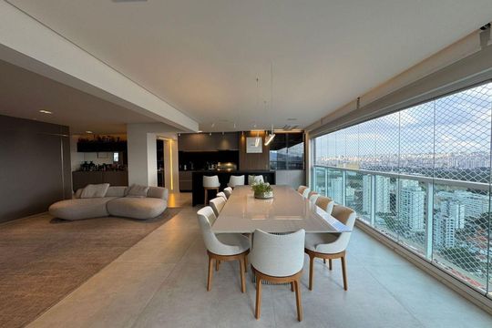 Apartamento à venda com 3 quartos, 221m² em Santa Teresinha, São Paulo