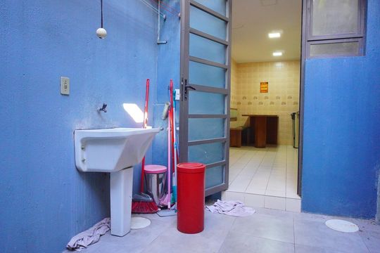 Área de Serviço de casa para alugar com 4 quartos, 165m² em Jardim Sabará, Porto Alegre