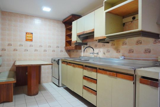 Cozinha  de casa para alugar com 4 quartos, 165m² em Jardim Sabará, Porto Alegre