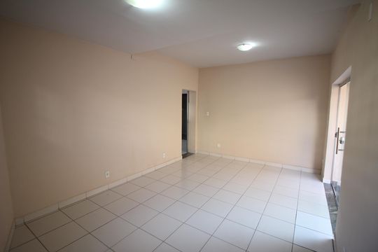 Casa à venda com 3 quartos, 127m² em Inconfidentes, Contagem
