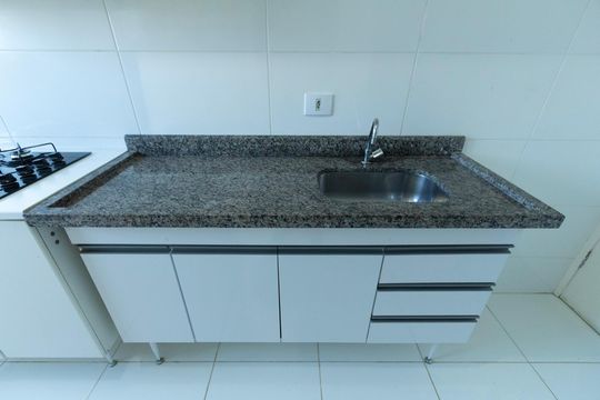 Cozinha de apartamento para alugar com 2 quartos, 55m² em Éden, Sorocaba