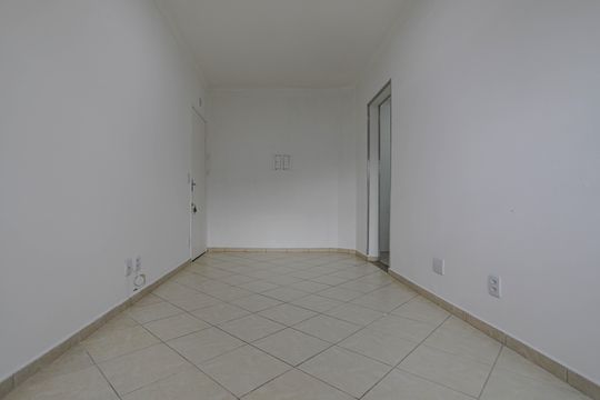 Sala de apartamento para alugar com 2 quartos, 65m² em Nova Mogilar, Mogi das Cruzes