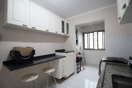 Apartamento à venda com 2 quartos, 68m² em Chácara Agrindus, Taboão da Serra