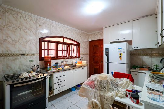 Casa para alugar com 3 quartos, 200m² em Jardim Vazani, São Paulo