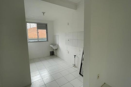 Cozinha de apartamento para alugar com 2 quartos, 47m² em Passo das Pedras, Gravataí