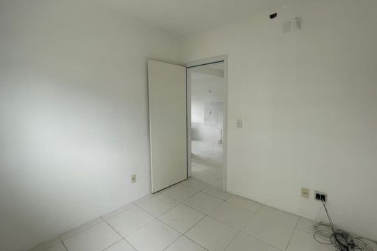 Quarto 2 de apartamento para alugar com 2 quartos, 47m² em Passo das Pedras, Gravataí