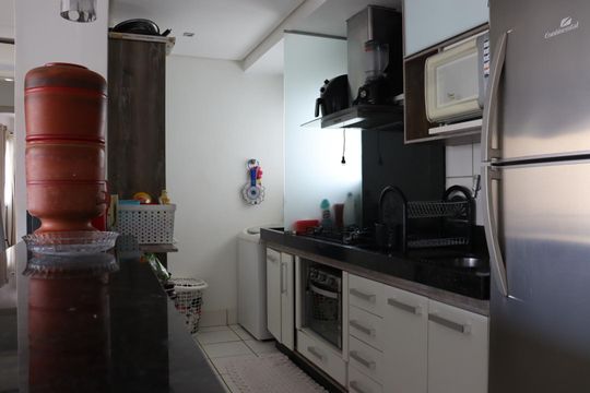Cozinha de apartamento à venda com 2 quartos, 67m² em Jardim Atlantico, Goiânia