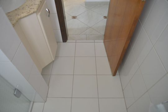 Banheiro Social de apartamento à venda com 3 quartos, 85m² em Jardim Bela Vista, Santo André