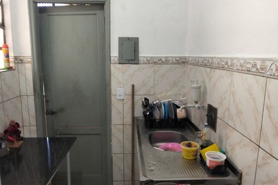 Cozinha de apartamento para alugar com 1 quarto, 55m² em Vigário Geral, Rio de Janeiro