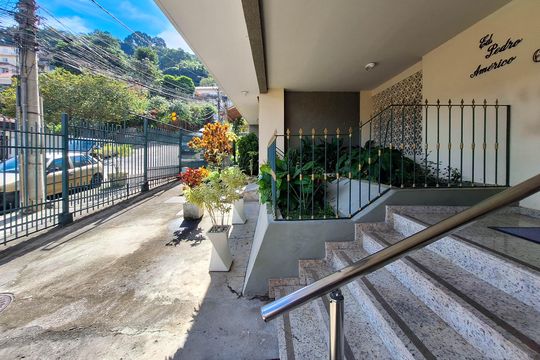 Fachada de apartamento à venda com 2 quartos, 80m² em Beltrão, Niterói