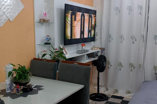 Sala de apartamento para alugar com 2 quartos, 42m² em Pechincha, Rio de Janeiro