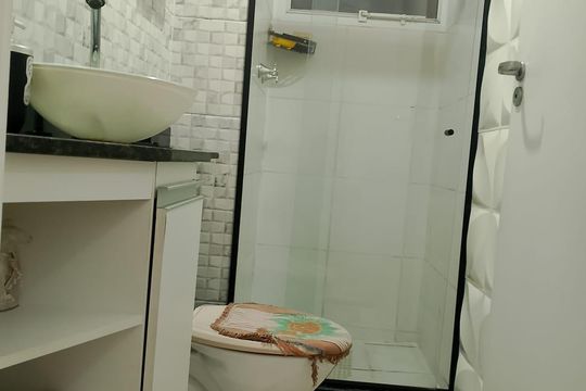 Banheiro de apartamento para alugar com 2 quartos, 42m² em Pechincha, Rio de Janeiro