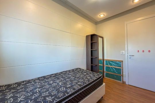 Quarto de apartamento para alugar com 3 quartos, 75m² em Cristo Redentor, Porto Alegre