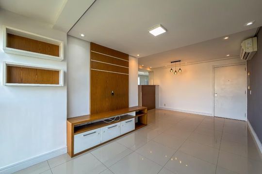 Apartamento para alugar com 3 quartos, 75m² em Cristo Redentor, Porto Alegre