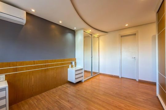 Suíte de apartamento para alugar com 3 quartos, 75m² em Cristo Redentor, Porto Alegre