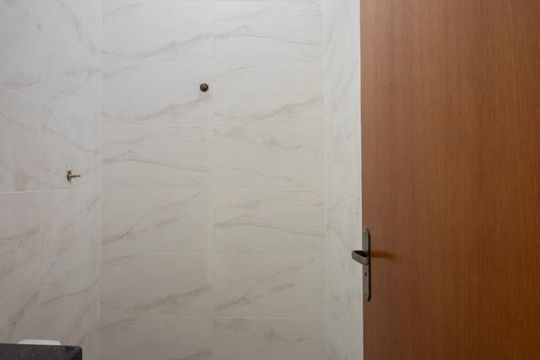 Banheiro da Suíte 1 de casa à venda com 2 quartos, 75m² em Jardim Leblon, Belo Horizonte