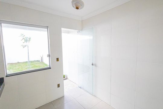 Cozinha de casa à venda com 2 quartos, 75m² em Jardim Leblon, Belo Horizonte