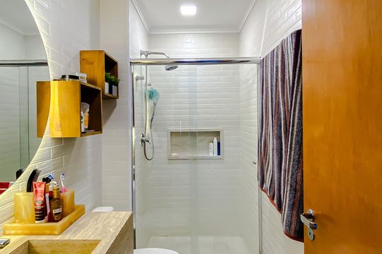 Banheiro de kitnet/studio para alugar com 1 quarto, 55m² em Vila Regente Feijó, São Paulo