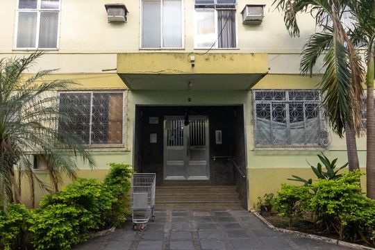 Fachada do bloco de apartamento à venda com 2 quartos, 49m² em Realengo, Rio de Janeiro