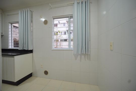 Área de Serviço de apartamento para alugar com 2 quartos, 77m² em Areias, São José