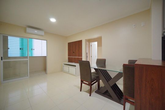 Sala de apartamento para alugar com 2 quartos, 77m² em Areias, São José