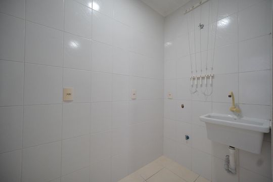 Área de Serviço de apartamento para alugar com 2 quartos, 77m² em Areias, São José
