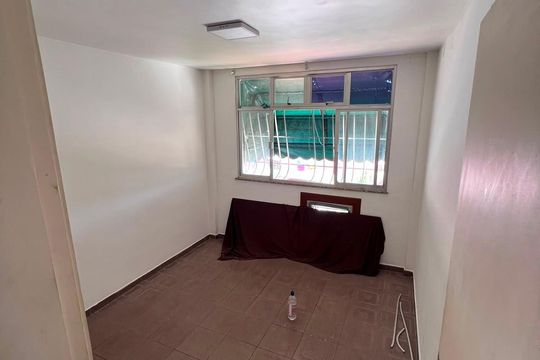 Sala de apartamento para alugar com 2 quartos, 60m² em Colubandê, São Gonçalo