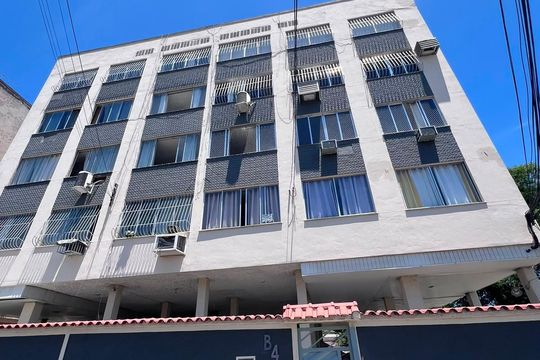Fachada de apartamento para alugar com 2 quartos, 60m² em Colubandê, São Gonçalo