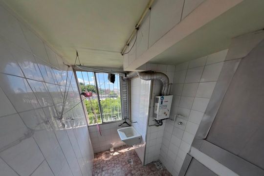 Área de serviço de apartamento para alugar com 2 quartos, 60m² em Colubandê, São Gonçalo