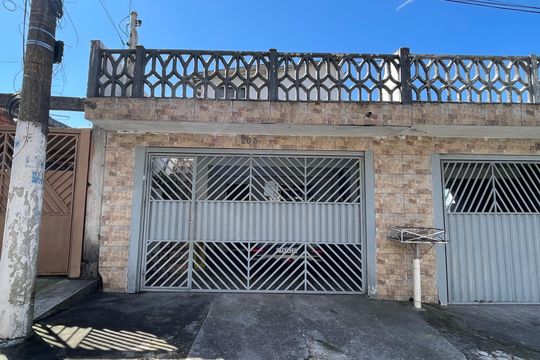 Fachada de casa à venda com 3 quartos, 345m² em Vila Sao Jose (guaianazes), São Paulo