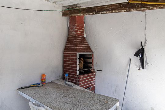 Casa 1 - Churrasqueira de casa à venda com 3 quartos, 345m² em Vila Sao Jose (guaianazes), São Paulo