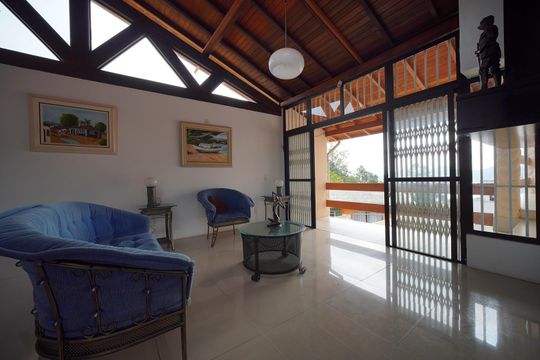 Casa para alugar com 4 quartos, 495m² em Centro, Florianópolis