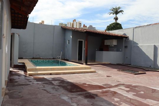 Casa para alugar com 4 quartos, 420m² em Jardim América, Goiânia