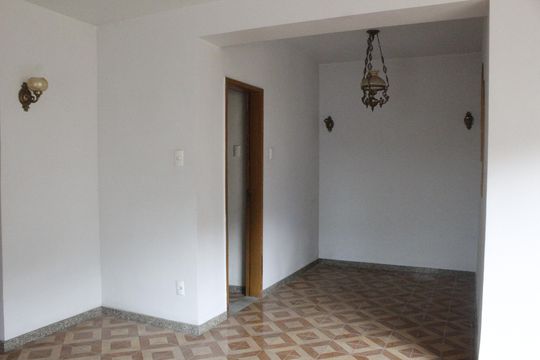 Sala de casa para alugar com 7 quartos, 560m² em Pechincha, Rio de Janeiro