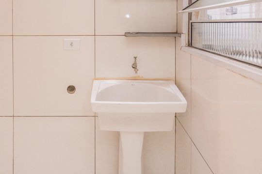 Área de Serviço de kitnet/studio para alugar com 1 quarto, 38m² em Conjunto Residencial Salvador Tolezani, São Paulo