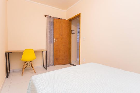 Quarto de kitnet/studio para alugar com 1 quarto, 38m² em Conjunto Residencial Salvador Tolezani, São Paulo