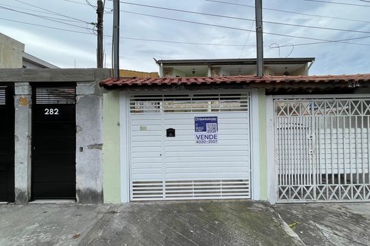 Fachada + Placa de casa à venda com 3 quartos, 300m² em Cidade Líder, São Paulo