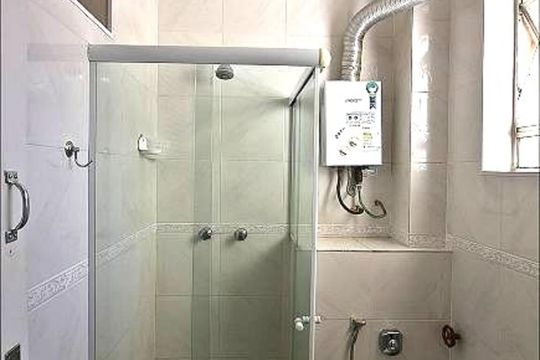 Banheiro de apartamento para alugar com 2 quartos, 88m² em Copacabana, Rio de Janeiro