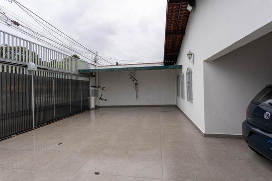 Garagem de casa à venda com 3 quartos, 280m² em Jardim do Lago, Campinas
