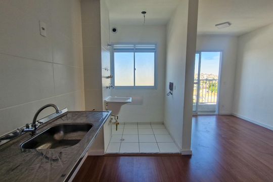 Cozinha de apartamento para alugar com 2 quartos, 37m² em Vila Gea, São Paulo