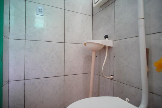 Banheiro de kitnet/studio para alugar com 1 quarto, 40m² em Ipiranga, Sapucaia do Sul