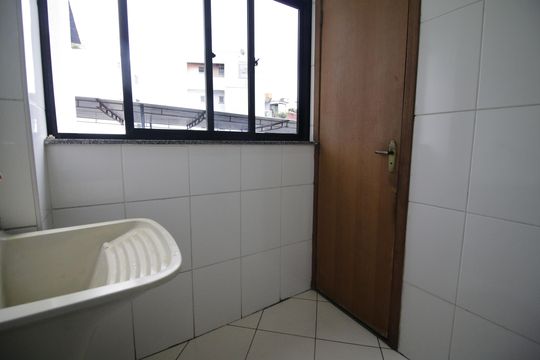 Área de Serviço de apartamento à venda com 2 quartos, 70m² em Taquara, Rio de Janeiro