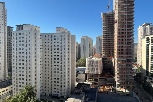 Vista de kitnet/studio para alugar com 1 quarto, 31m² em Indianópolis, São Paulo